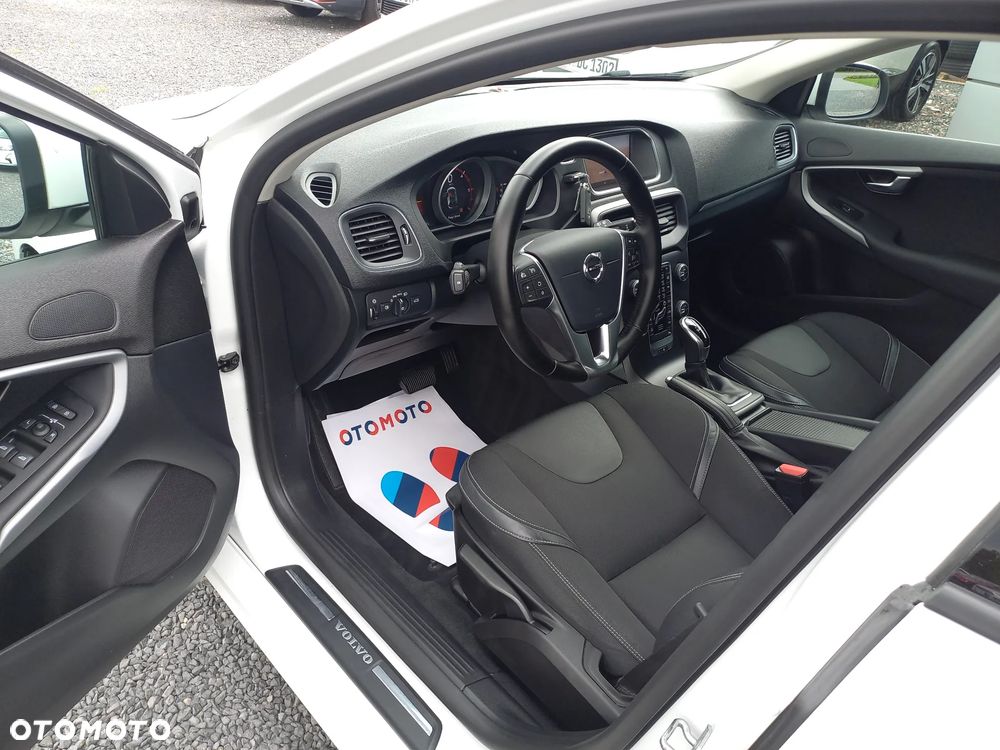 Volvo V40 D2 Momentum - 15