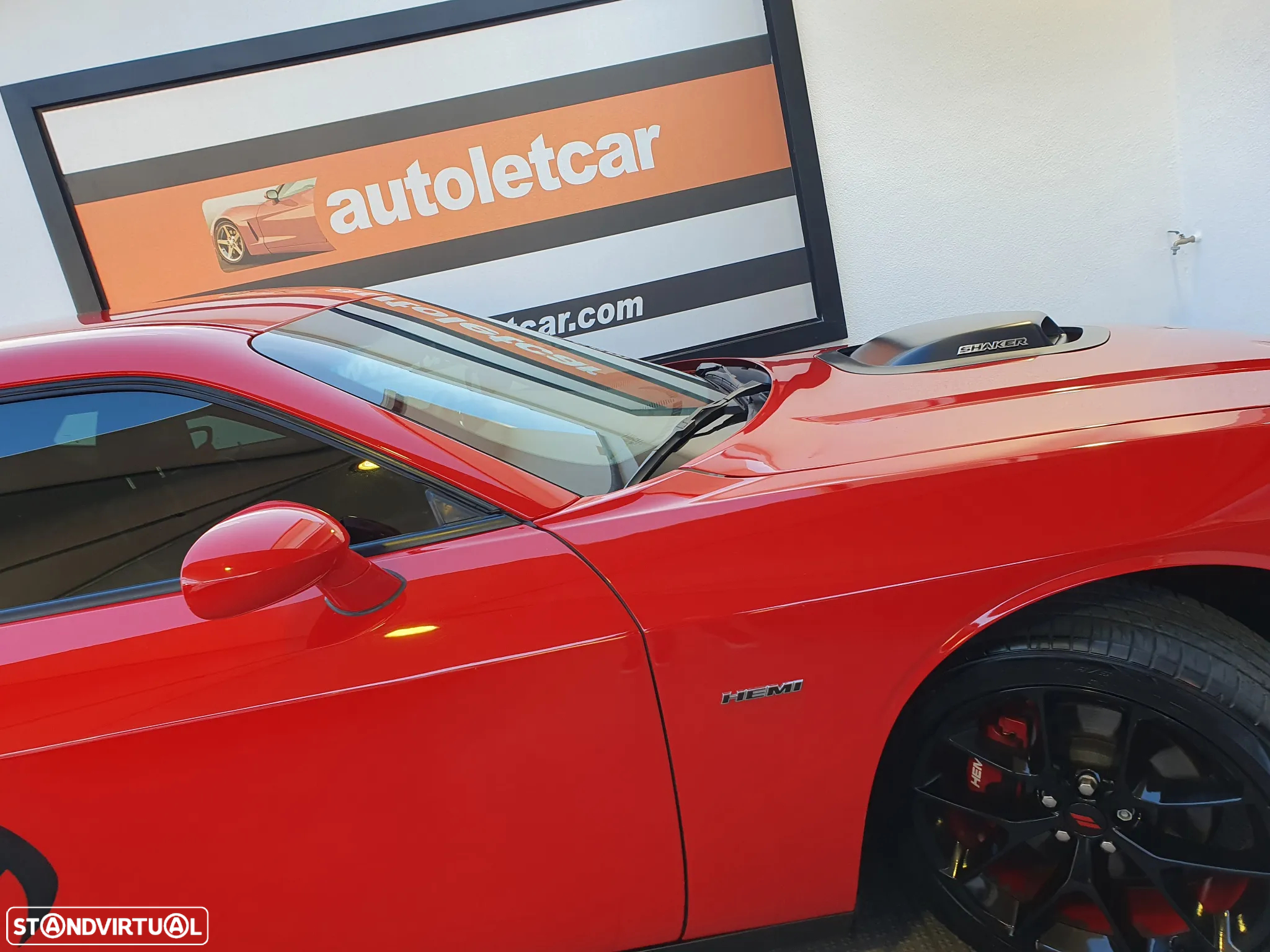 Dodge Challenger Auto R/T Plus Shaker - 44
