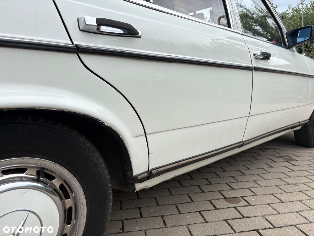 Mercedes-Benz W123 - 20
