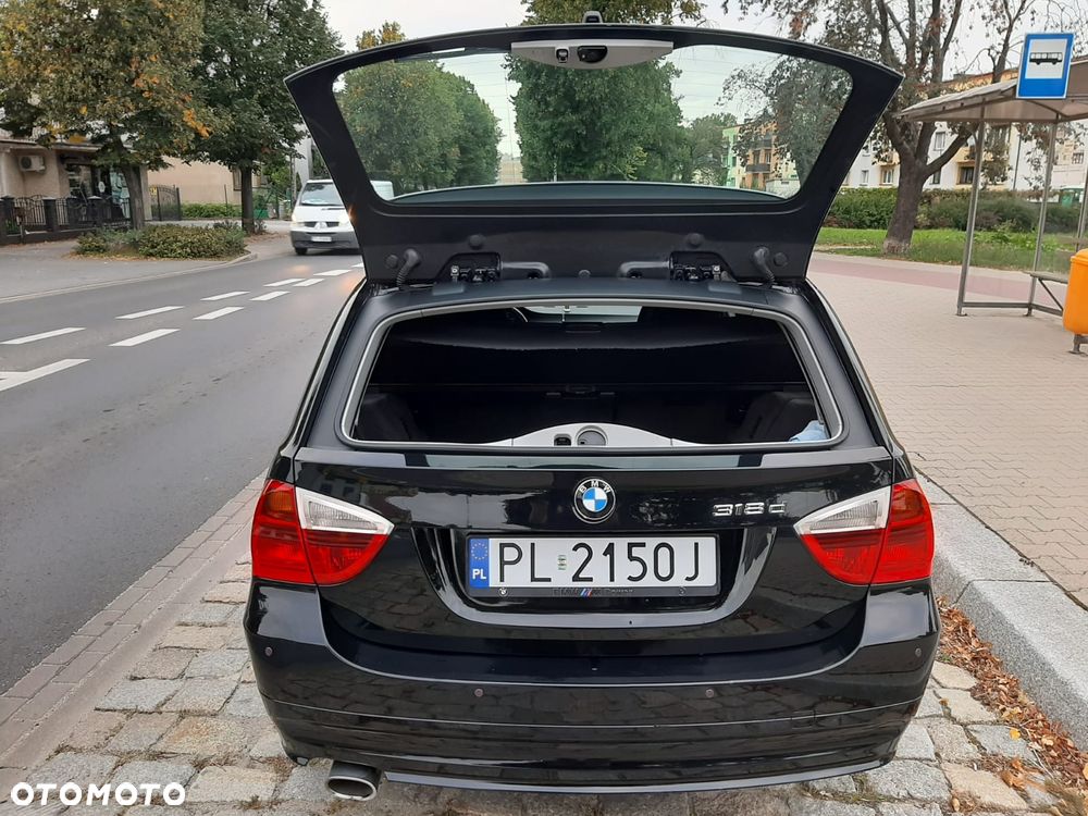 BMW Seria 3 318d - 14