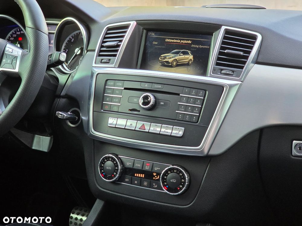 Mercedes-Benz ML 350 BlueTec 4-Matic - 15