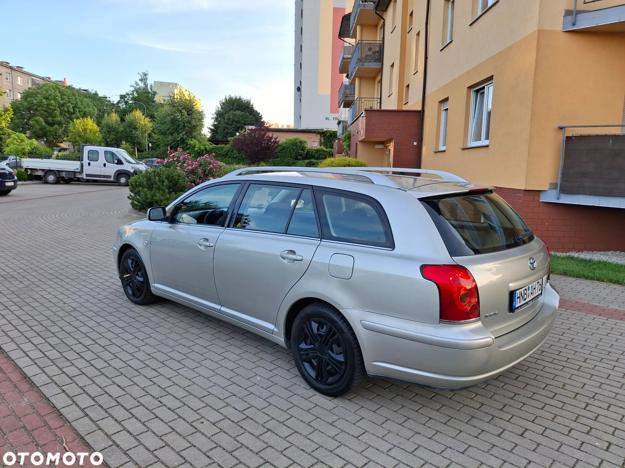 Toyota Avensis 1.8 VVT-i Combi Executive - 13