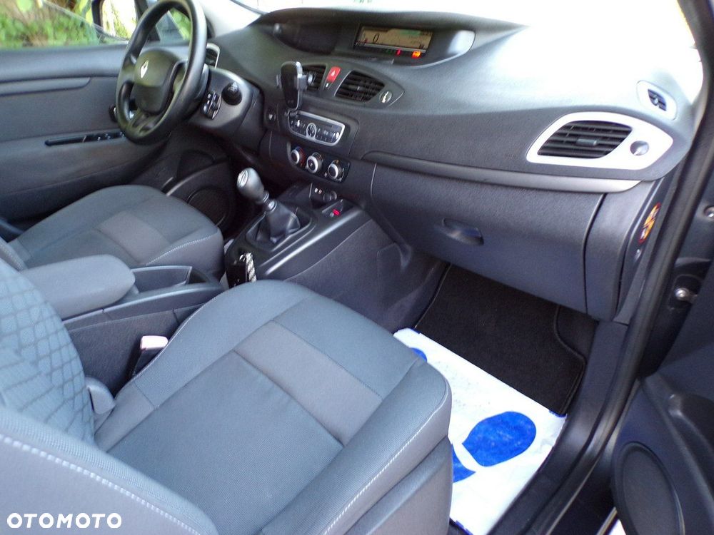 Renault Grand Scenic - 28