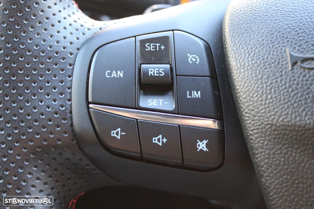 Ford Puma 1.0 EcoBoost Hybrid Aut. ST-LINE DESIGN - 11