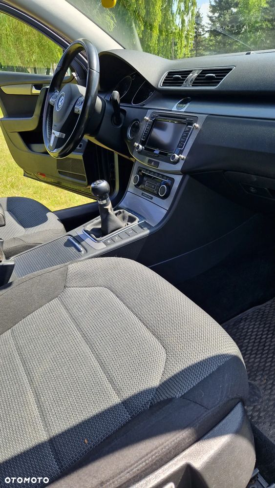 Volkswagen Passat - 8