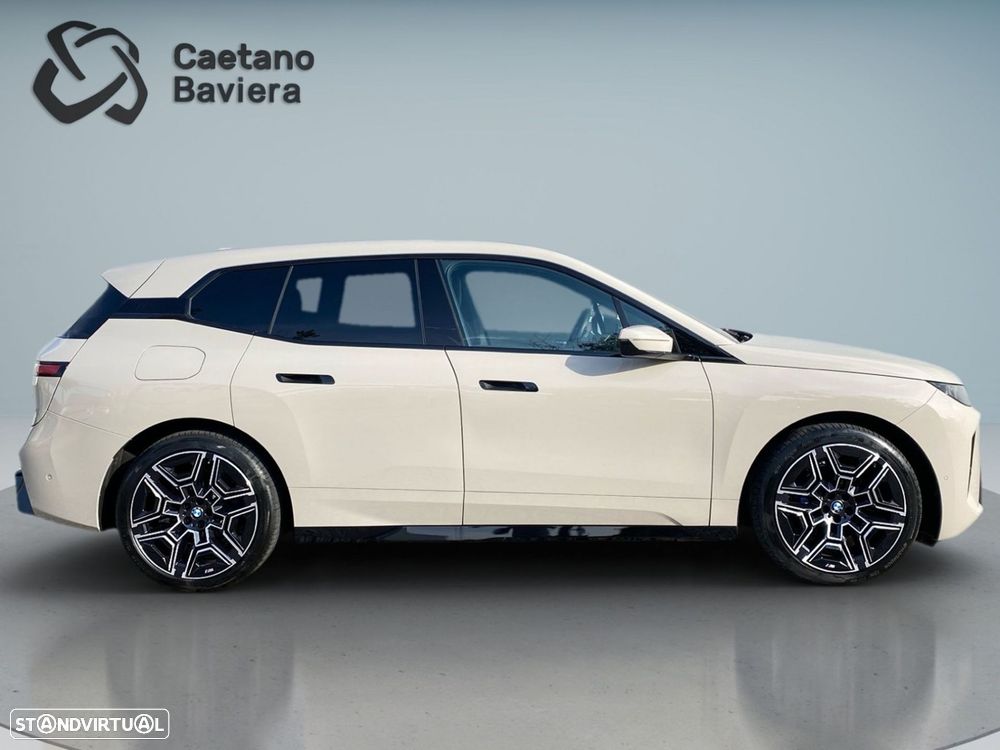 BMW iX xDrive 45 Pack Desportivo - 22