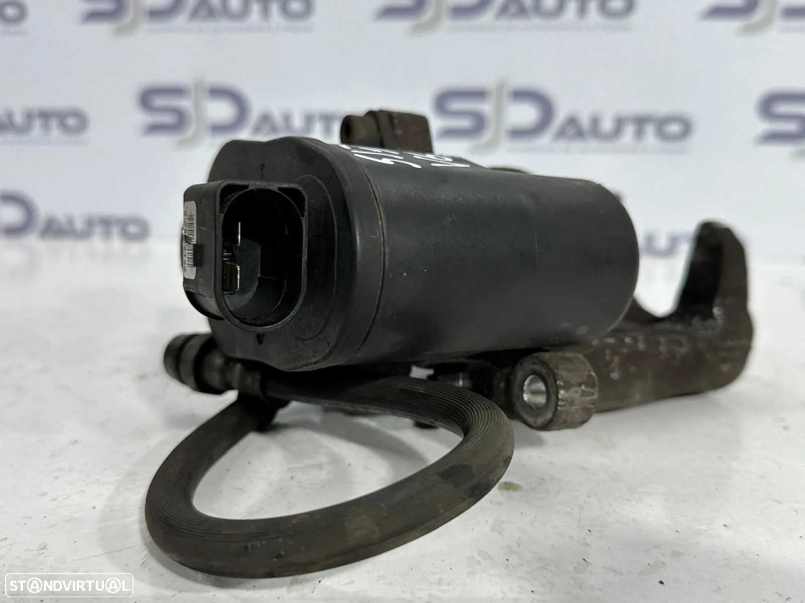 Pinça / Bombite Trás Direita / Esquerda - Volvo V60 (2016) - 4