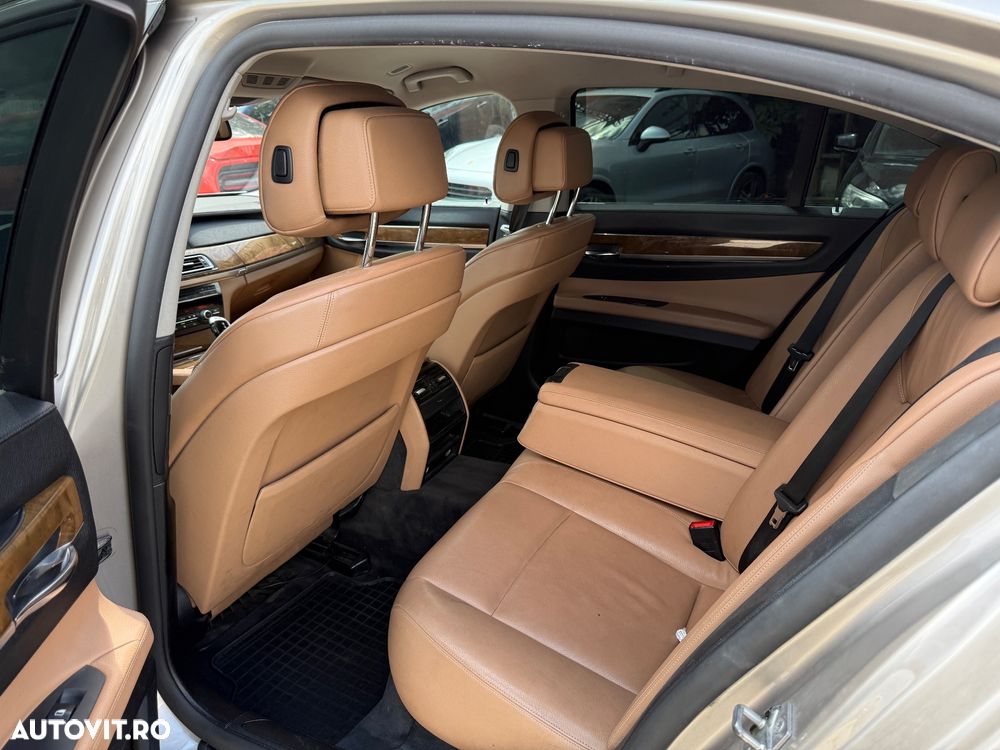 BMW Seria 7 730d Blue Performance - 35