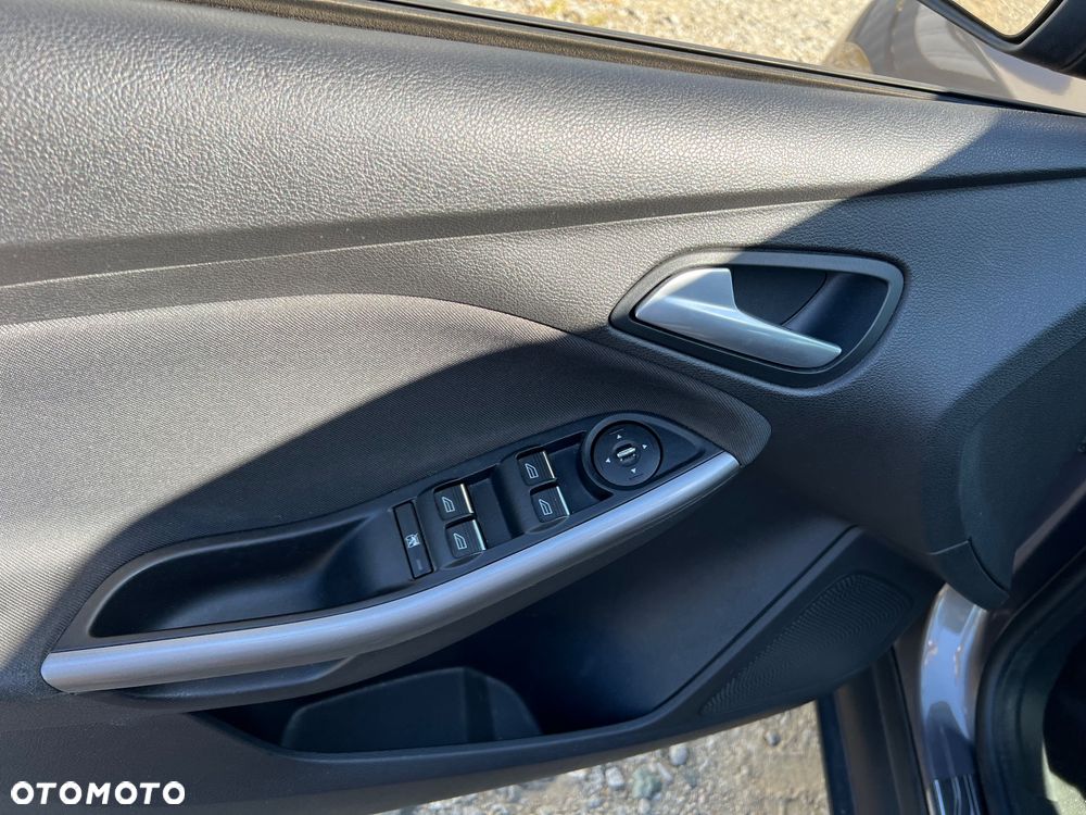 Ford Focus - 10