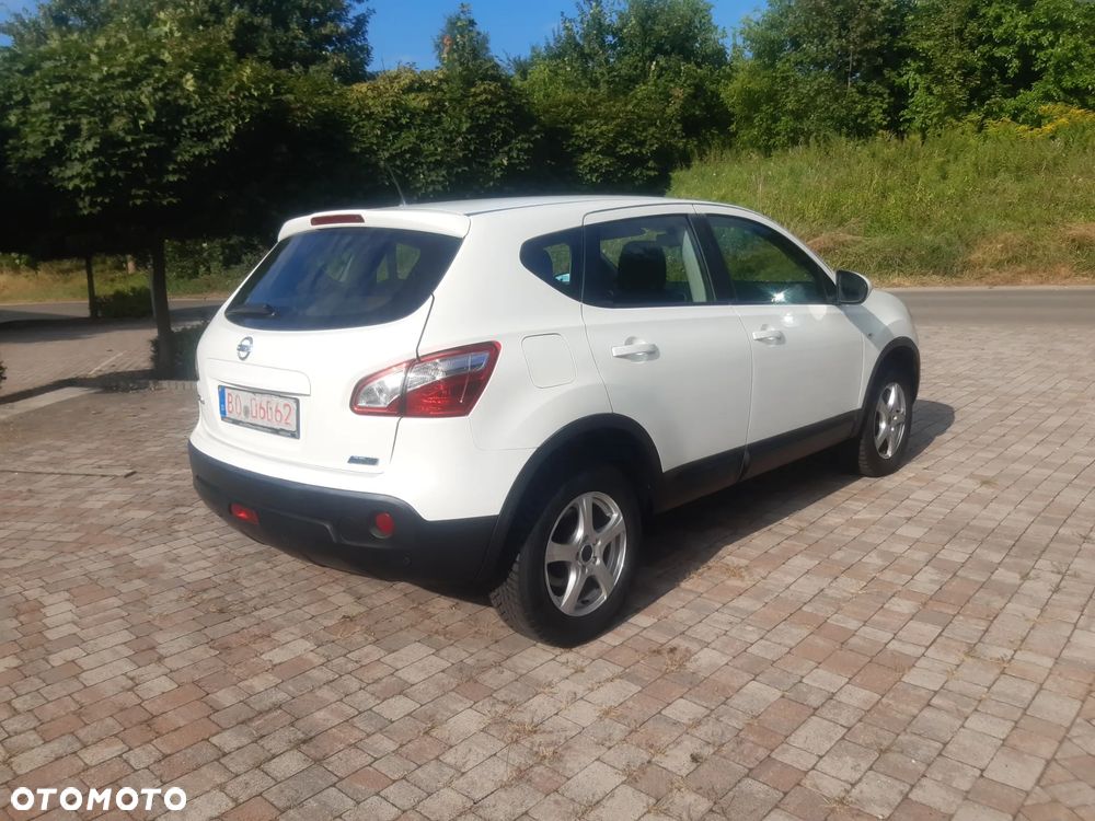 Nissan Qashqai 1.6 DCi N-Connecta - 4