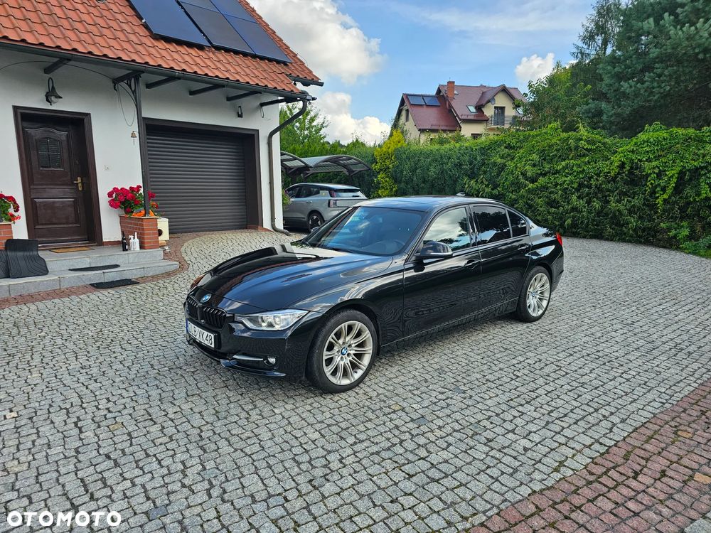 BMW Seria 3 328i xDrive Sport Line - 2
