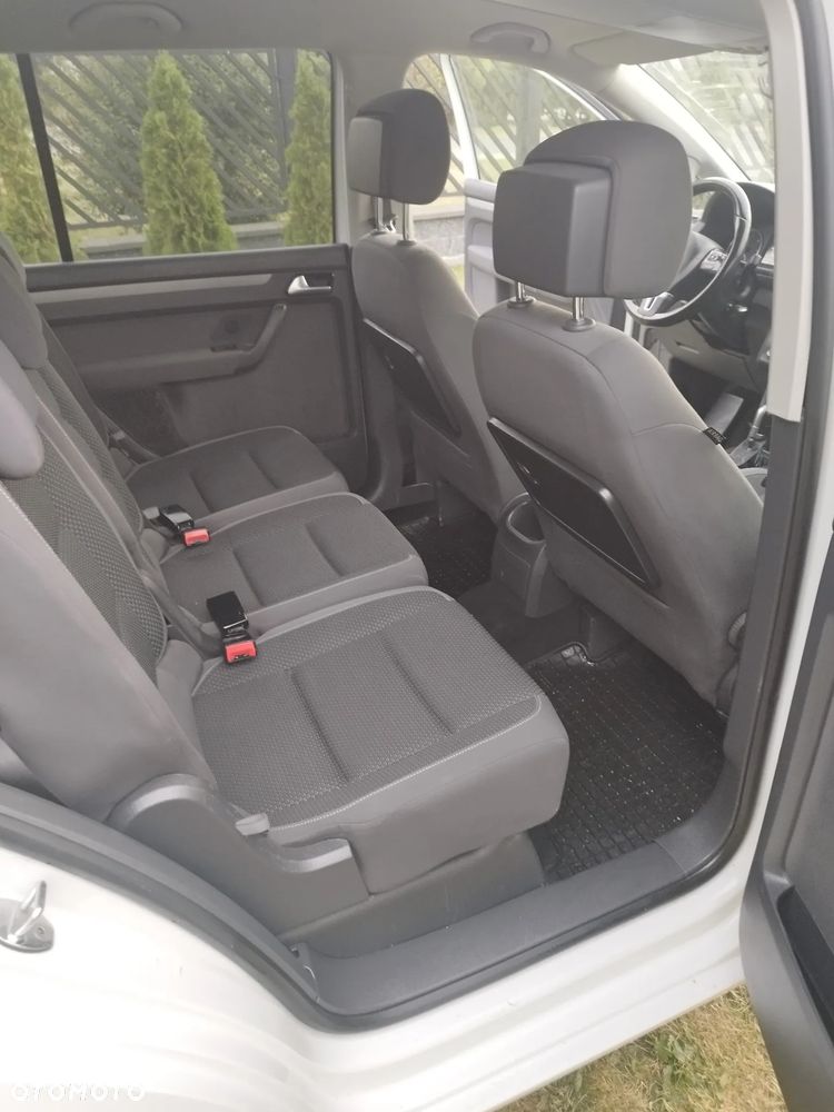 Volkswagen Touran - 9