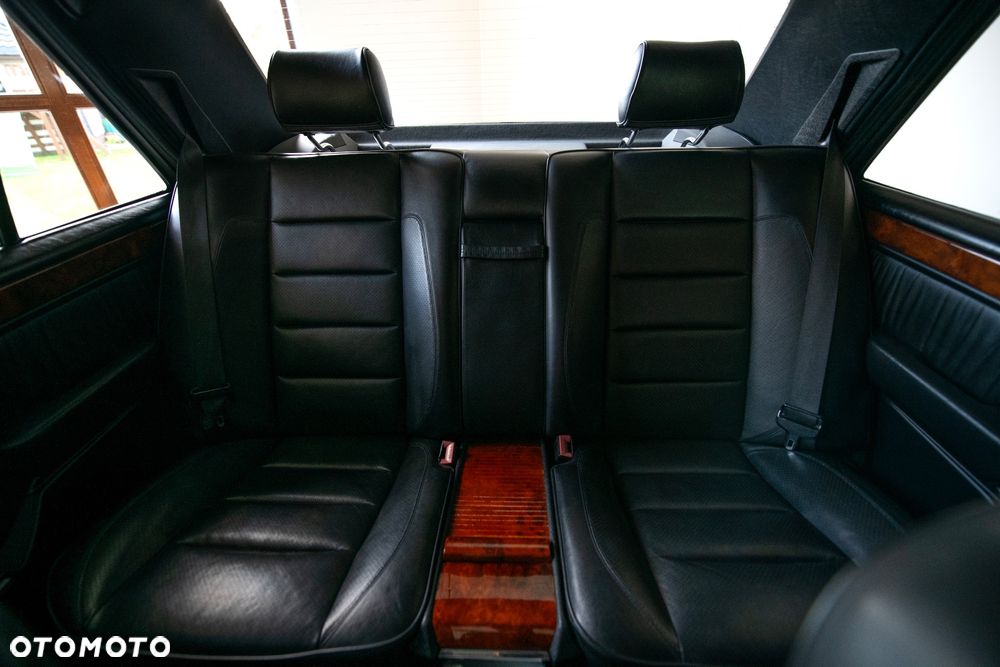 Mercedes-Benz W124 (1984-1993) - 17