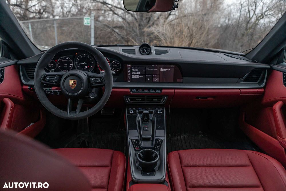 Porsche 911 Carrera 4 PDK - 5