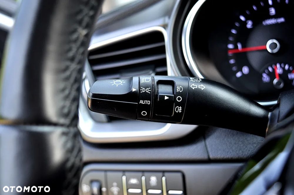 Kia XCeed 1.6 CRDi SCR L Business Line - 26