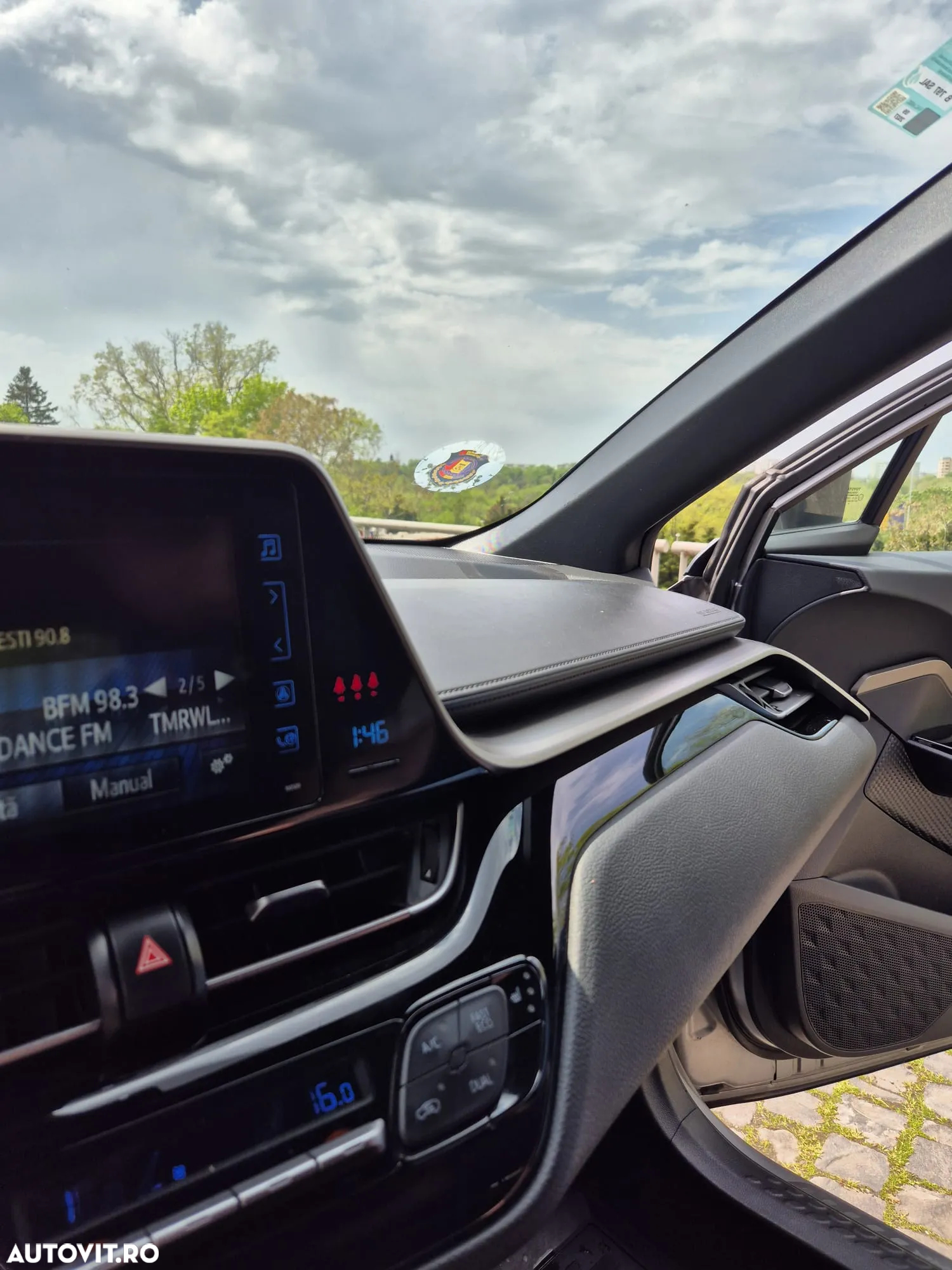 Toyota C-HR 1.8 HSD 4x2 CVT C-ult - 14