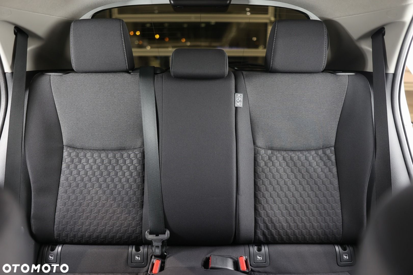 Toyota Yaris - 16
