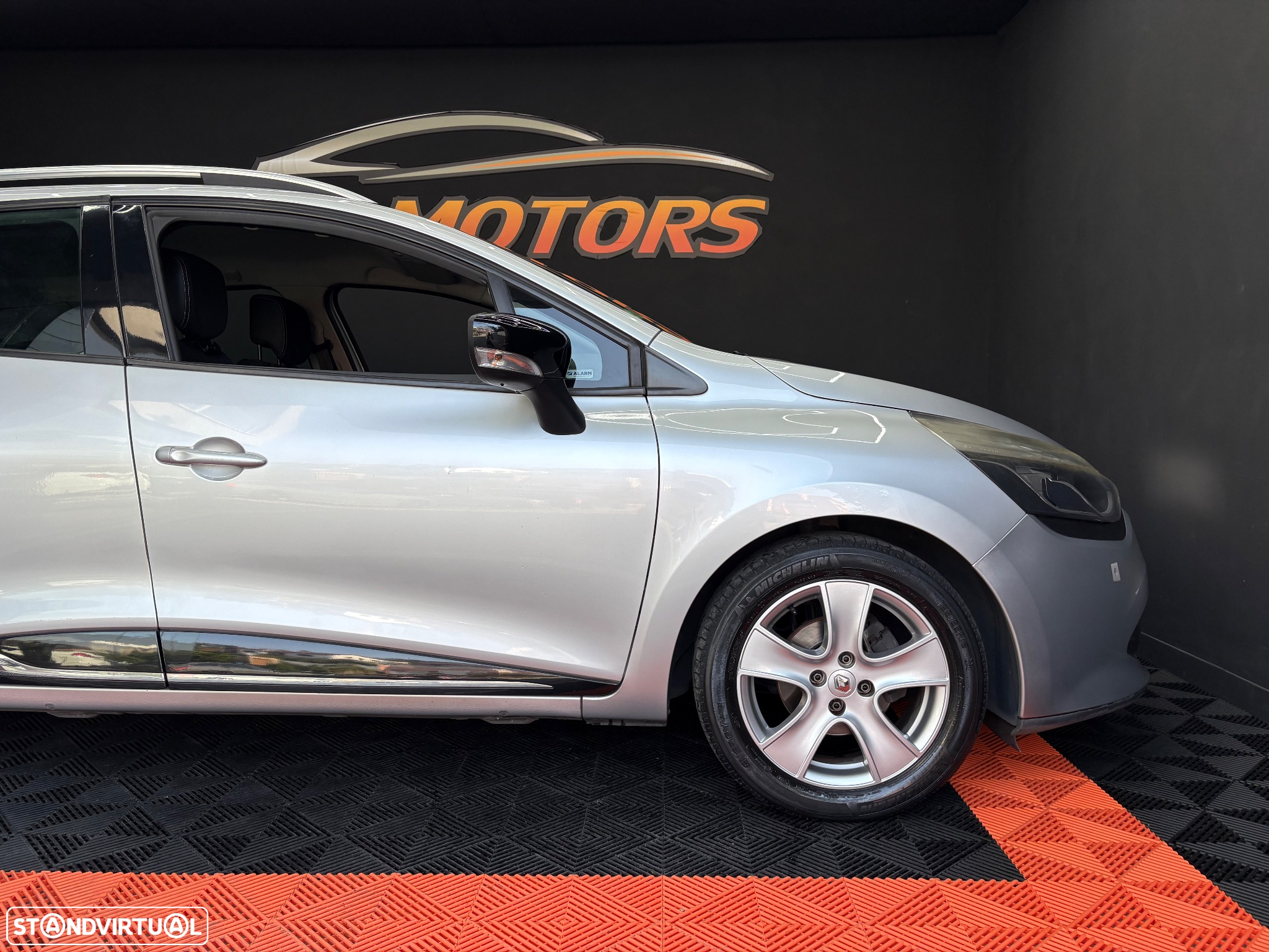 Renault Clio Sport Tourer 0.9 TCE Limited - 22