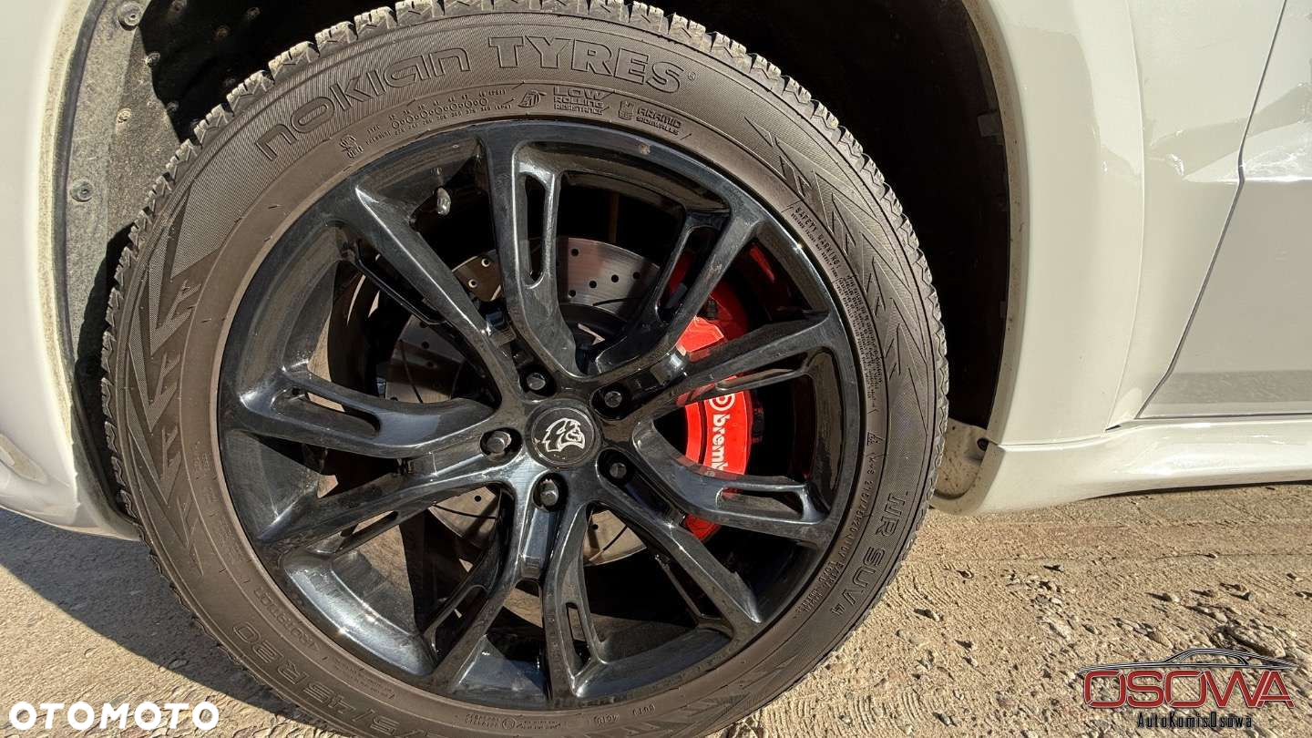 Jeep Grand Cherokee - 36