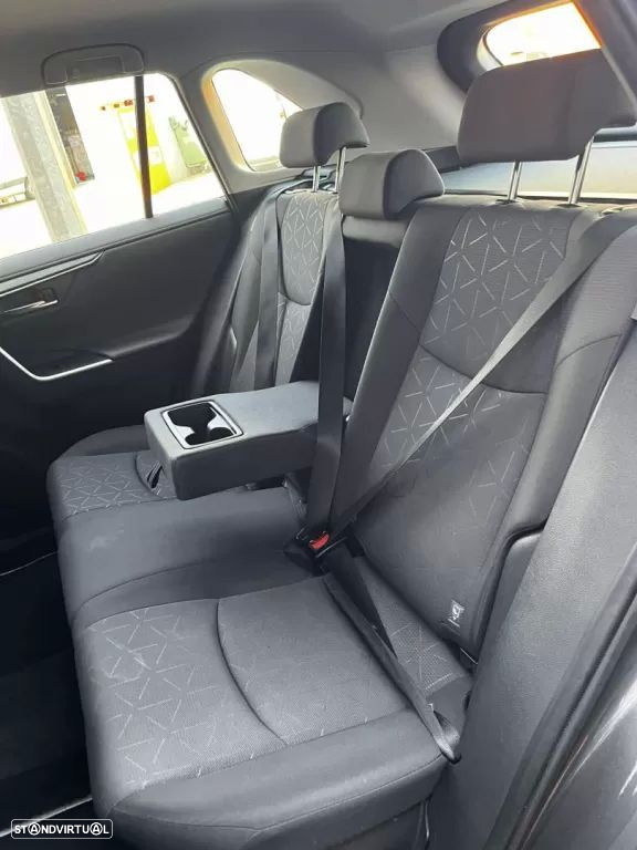Toyota RAV4 2.5 HDF Comfort - 16