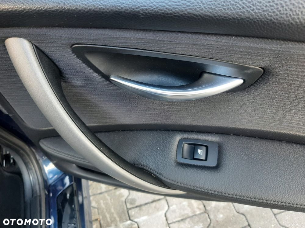 BMW Seria 1 116d EfficientDynamics Edition - 34