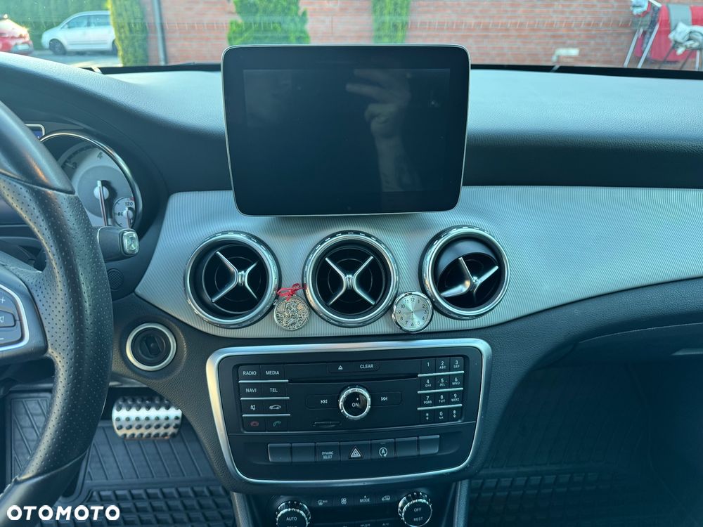 Mercedes-Benz GLA 220 d 7G-DCT Activity Edition - 13