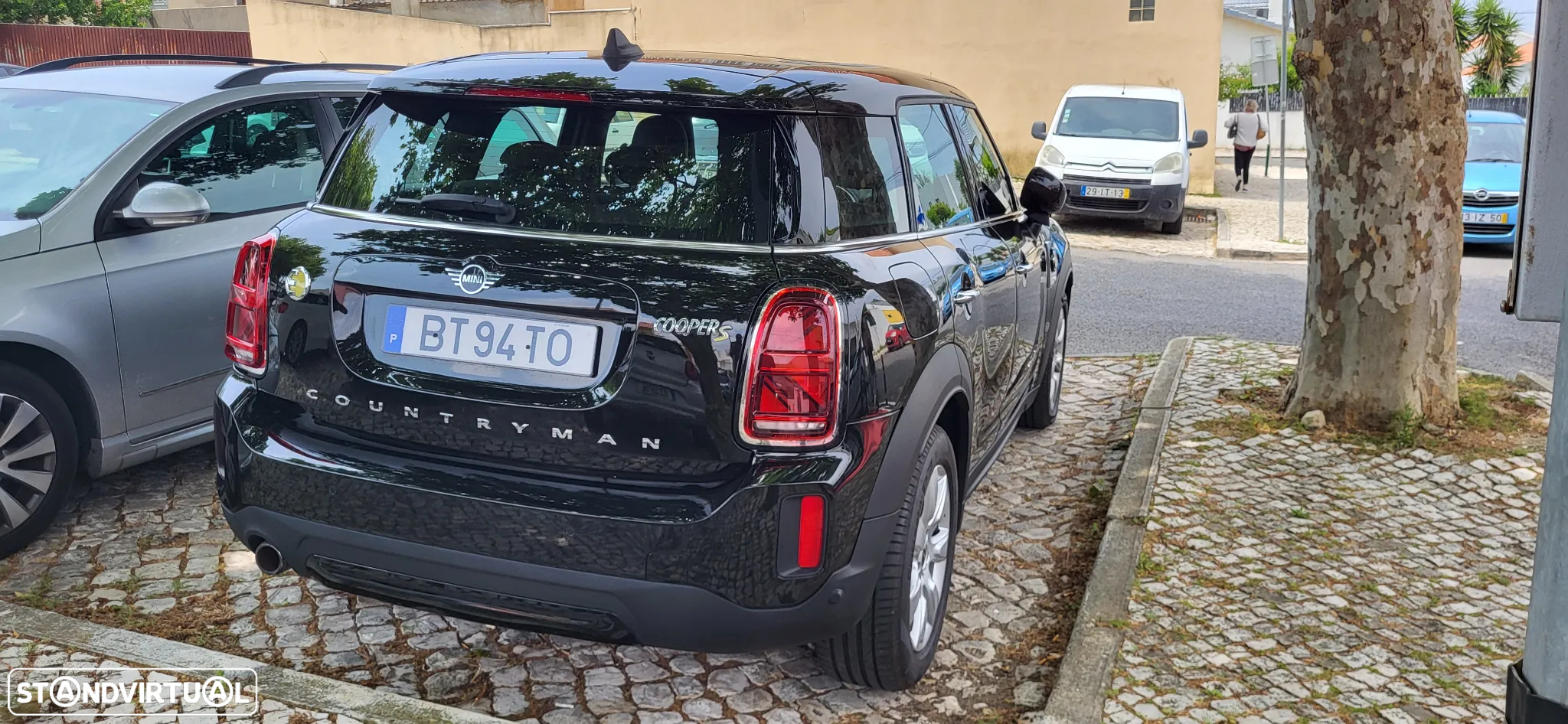 MINI Countryman Cooper SE ALL4 Classic Auto - 2
