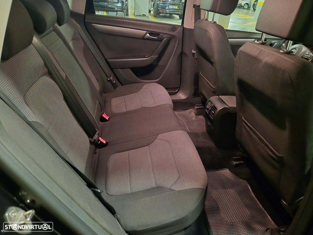 VW Passat Variant 1.6 TDI Confortline - 30