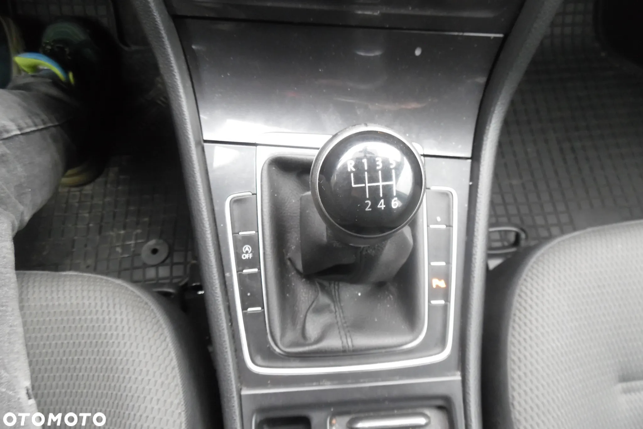 Volkswagen Golf 1.5 TSI ACT OPF BlueMotion Comfortline - 23