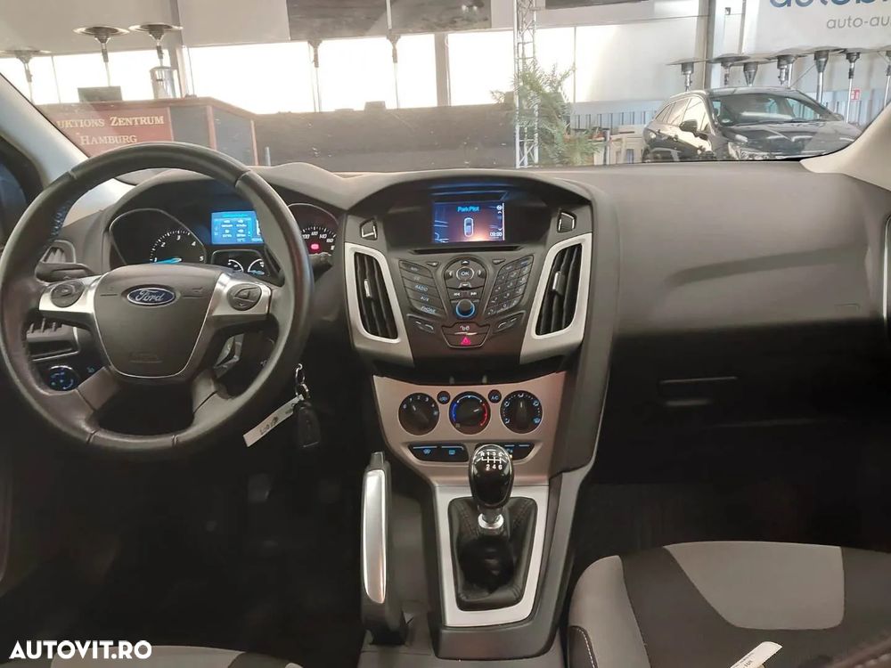 Ford Focus 1.6 TDCi DPF Champions Edition - 9