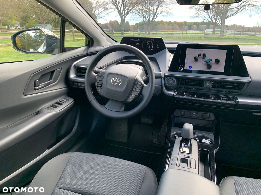 Toyota Prius Hybrid Executive - 14