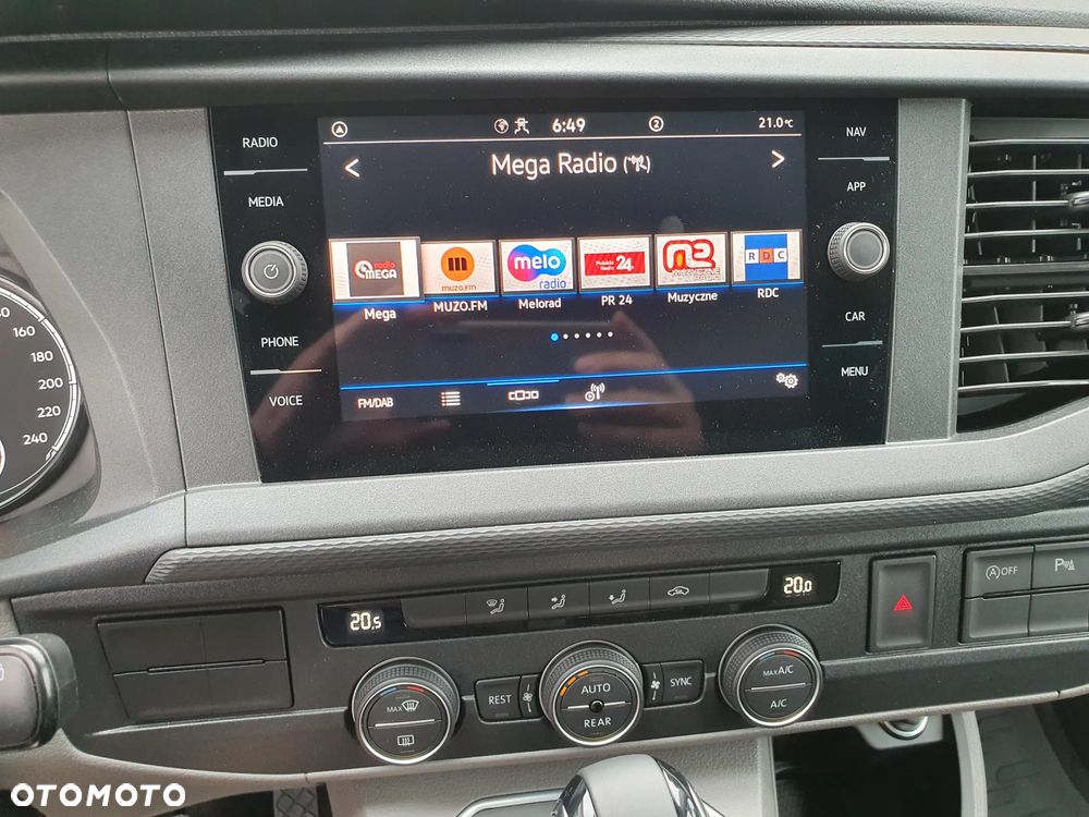 Volkswagen Caravelle - 16