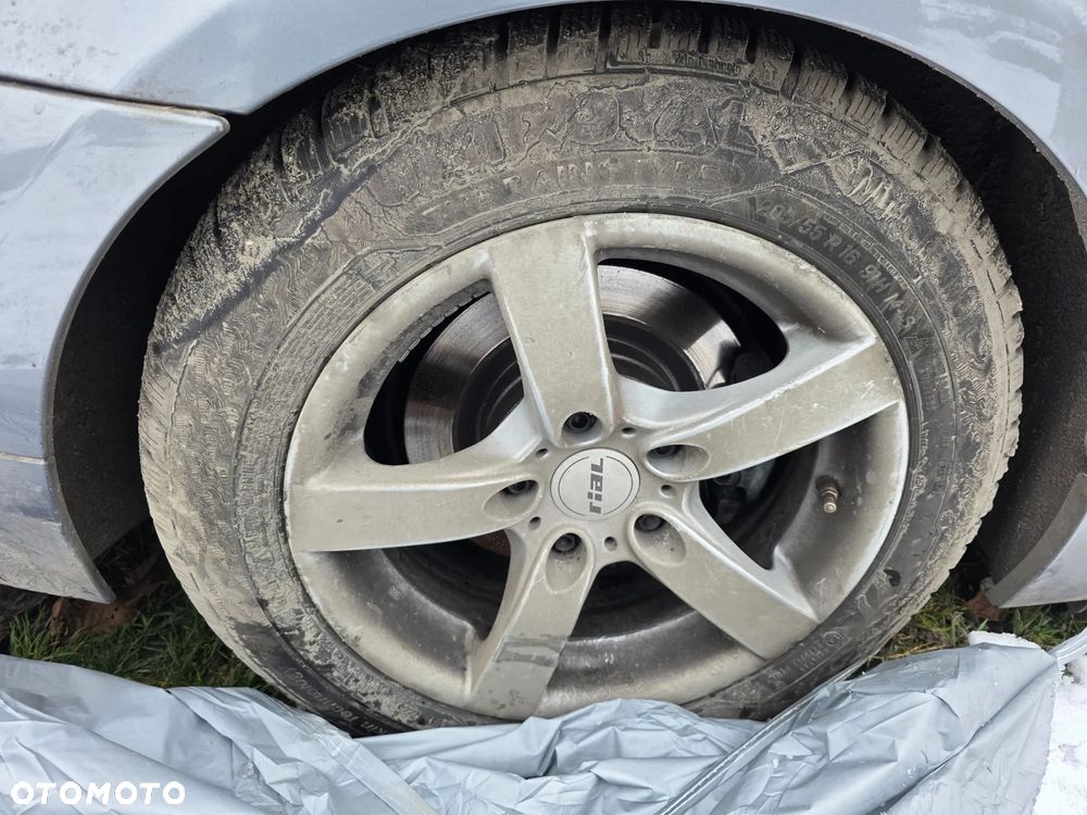 BMW Seria 3 318d Sport Line - 18