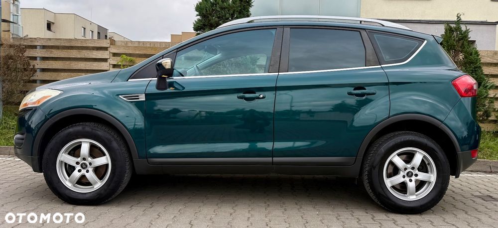 Ford Kuga 2.0 TDCi 2x4 Titanium - 16