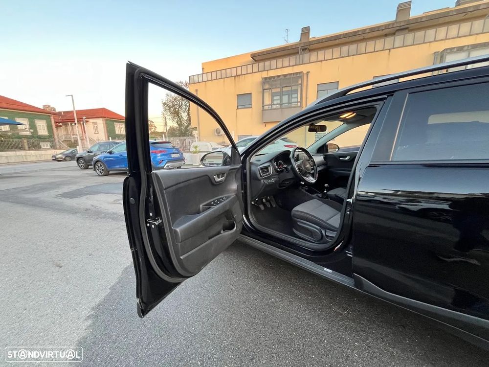 Kia Stonic 1.2 Dynamic - 24