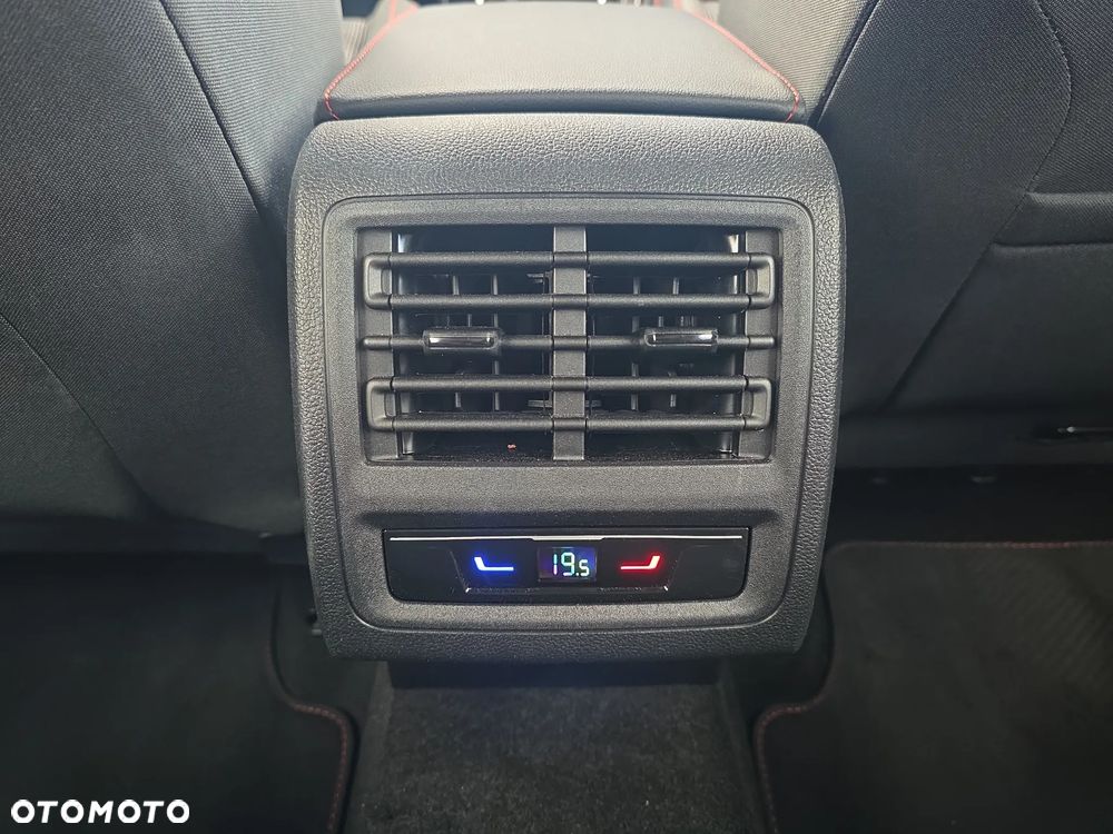 Volkswagen Golf - 20