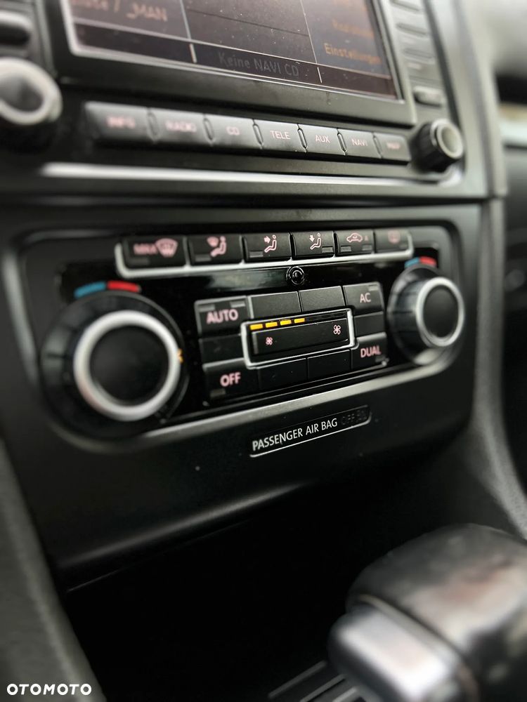 Volkswagen Golf - 23