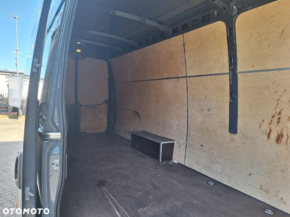 Iveco Daily 35S18 HiMatic furgon 16m blaszak automat FV23% MAXI - 22
