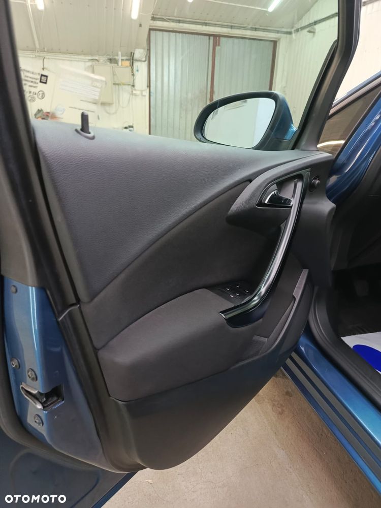 Opel Astra 1.4 T Cosmo - 23