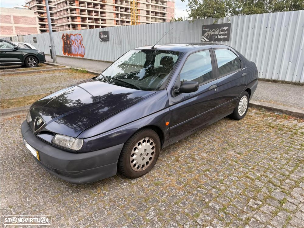 Alfa Romeo 146 1.4 Image - 4