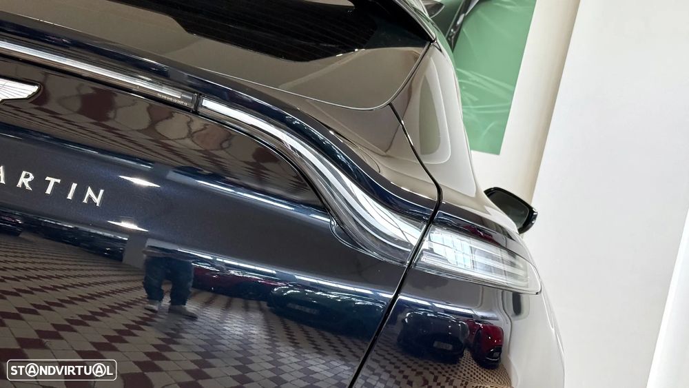 Aston Martin DBX 707 - 8