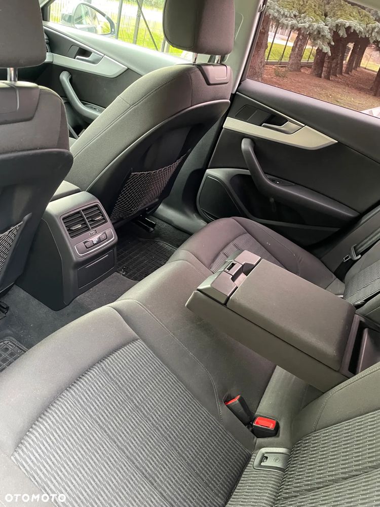 Audi A4 Limousine 2.0 TDI DPF S line Sportpaket - 11