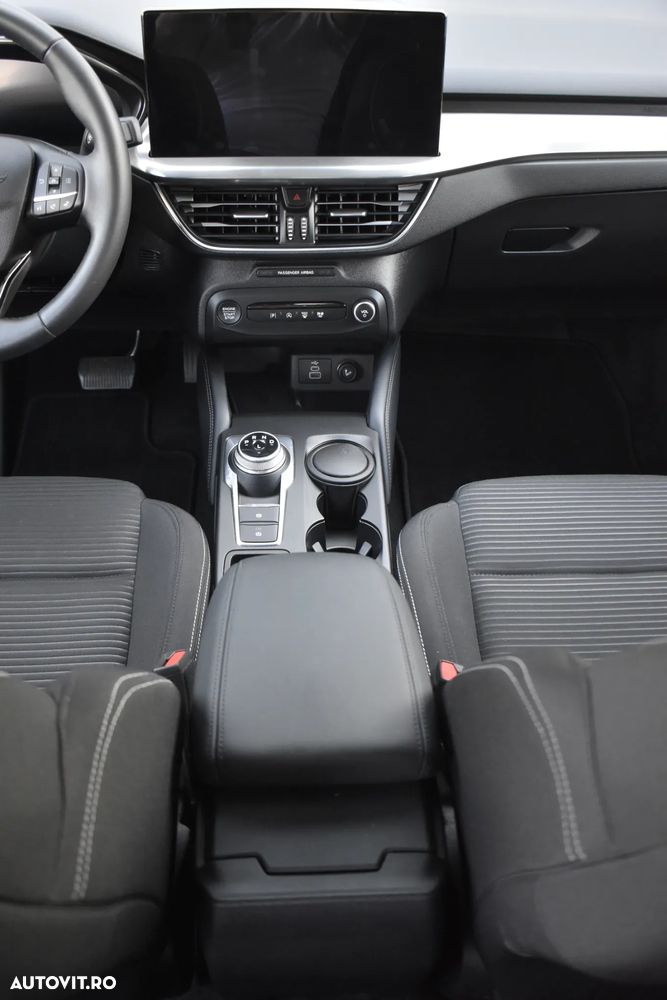 Ford Focus 1.5 EcoBlue 8AT Titanium - 30