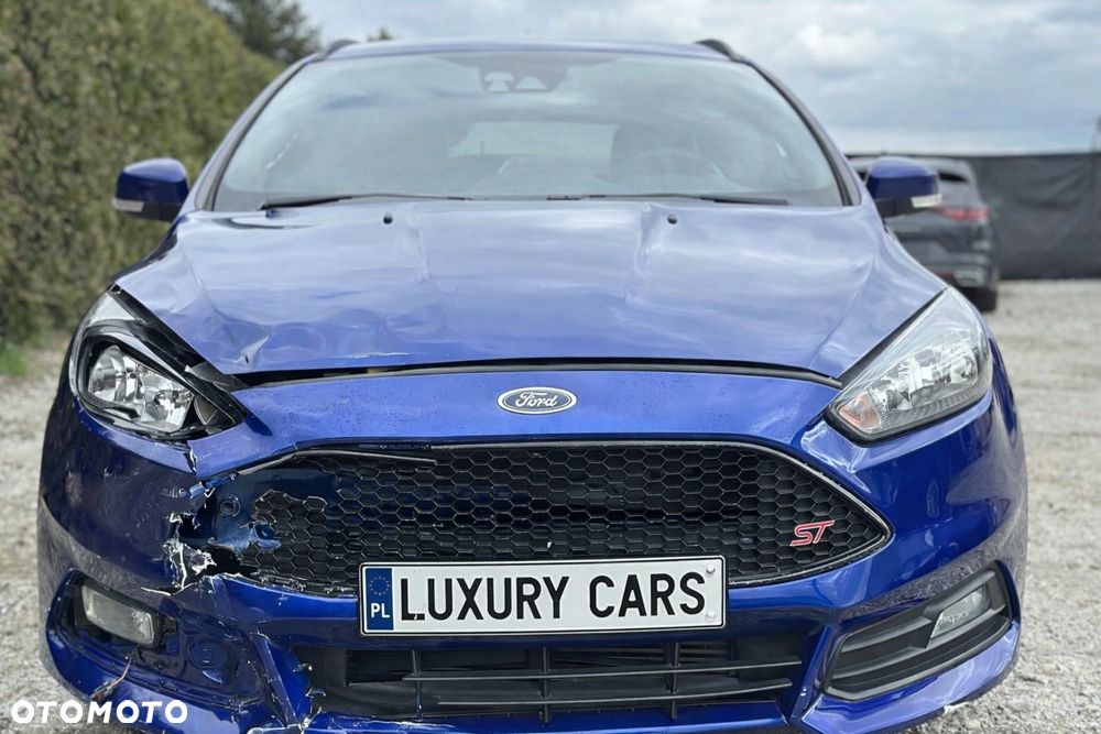 Ford Focus 2.0 EcoBoost ST mit Leder-Sport-Paket - 2