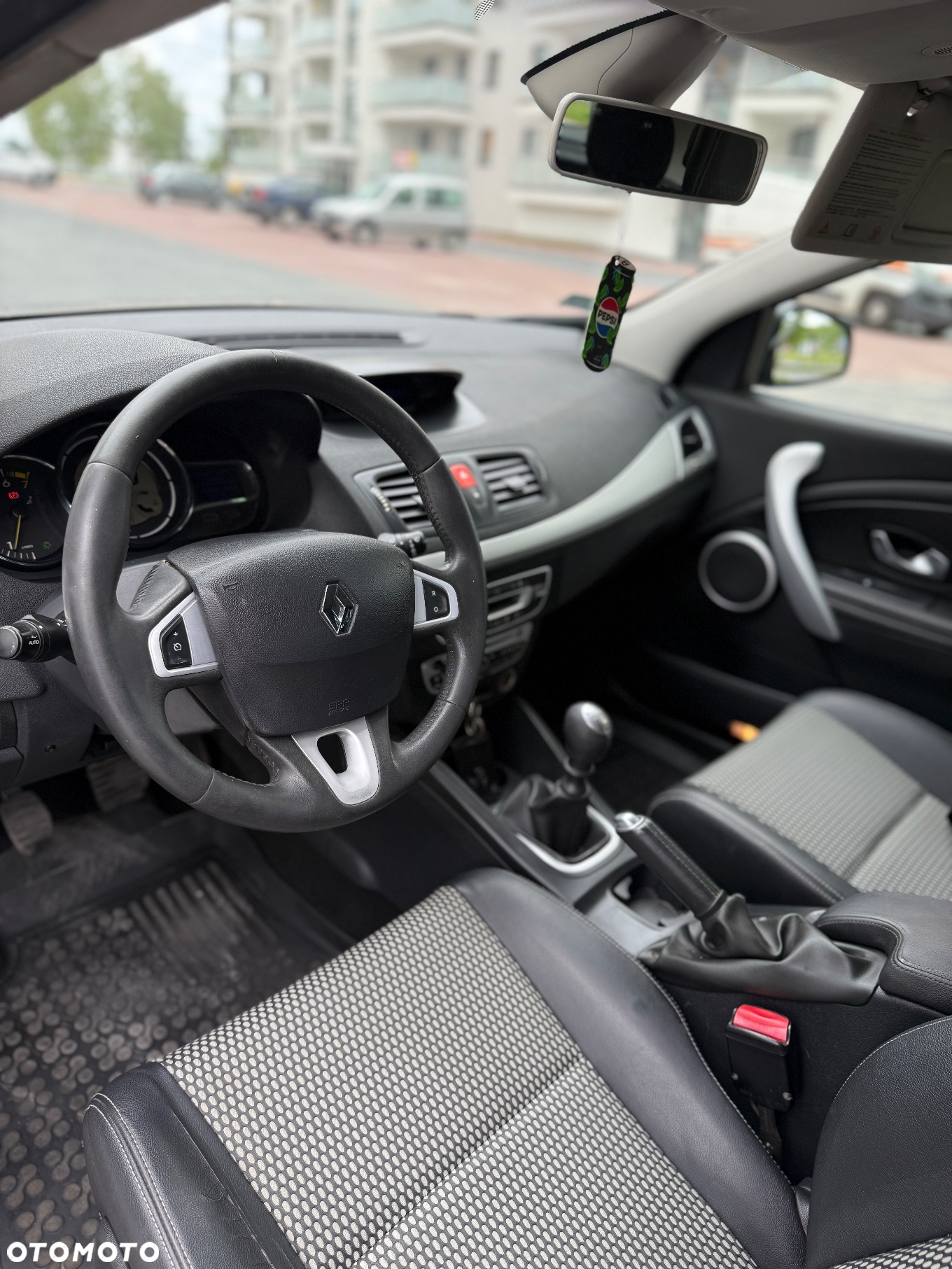 Renault Megane 1.6 16V Color Edition - 7