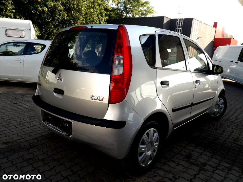 Mitsubishi Colt 1.1 Motion Plus - 11