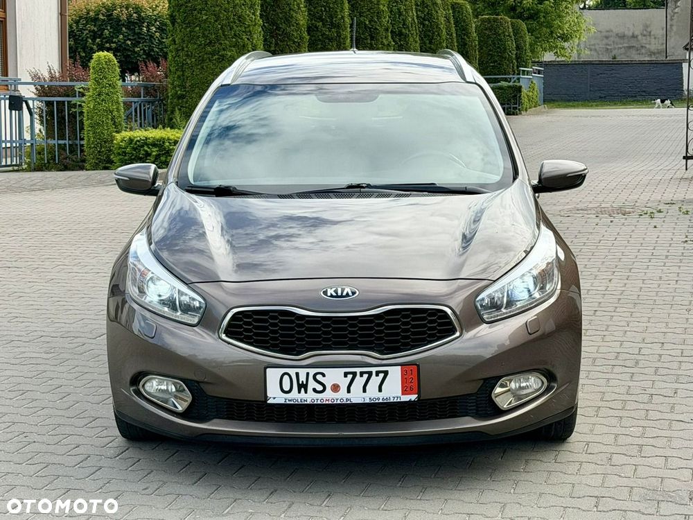 Kia Ceed 1.6 CRDi 128 Dream-Team Edition - 10