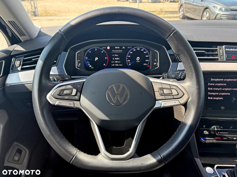 Volkswagen Passat Variant 2.0 TDI Elegance DSG - 12