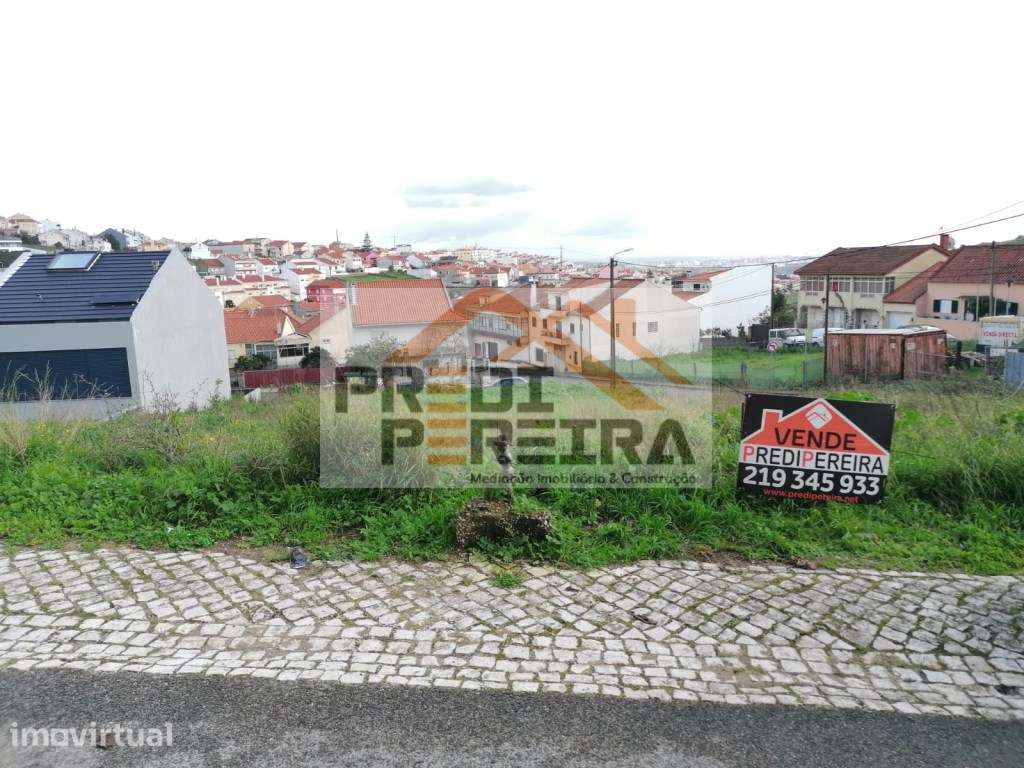 Lote de terreno urbano com 225 m2, para moradia geminada, composta ... - Grande imagem: 5/14