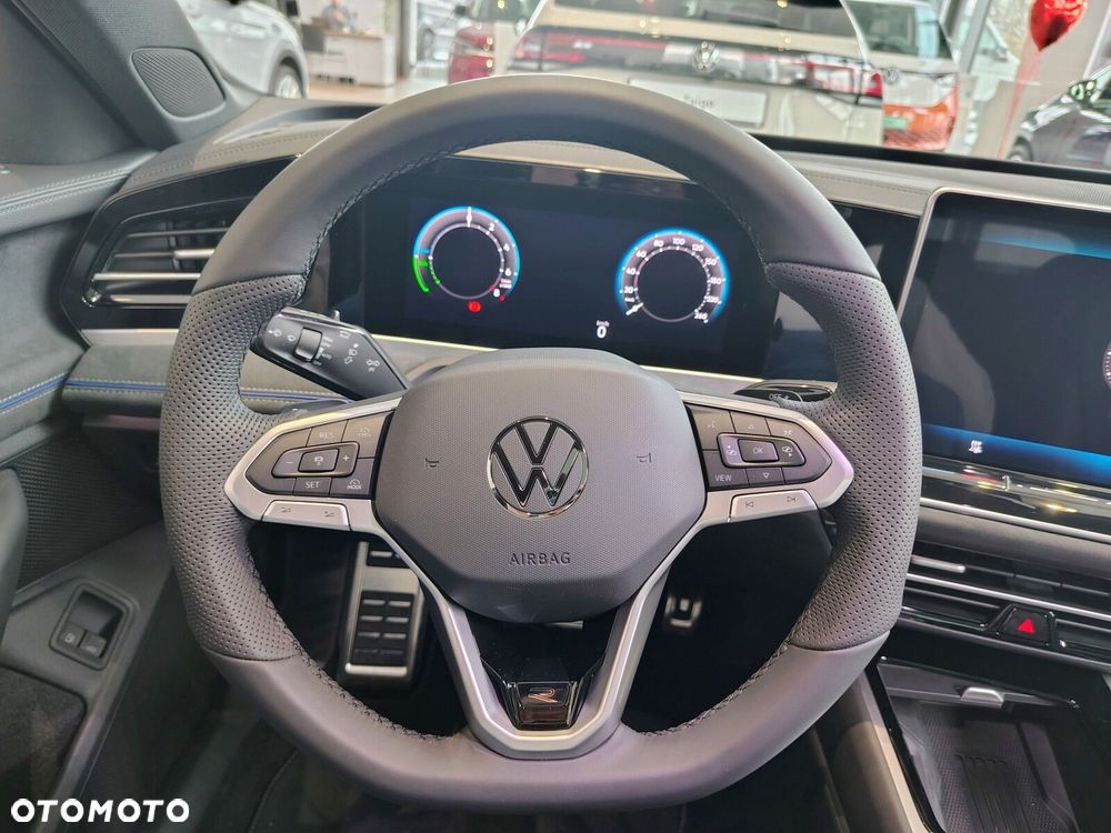 Volkswagen Passat - 20